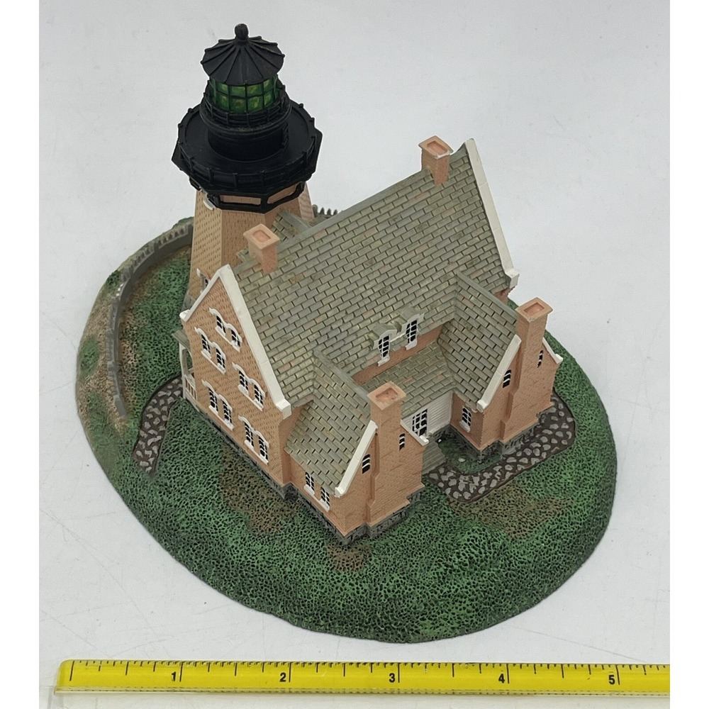 Danbury Mint Historic American Block Island Southeast Lighthouse *READ + NO BOX*